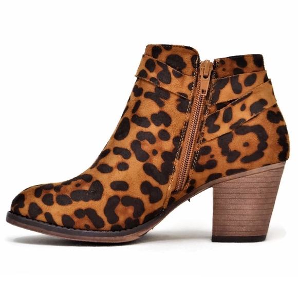 NEW! Leopard Print Booties Tan Black Ankle Booties - Picture 2 of 3